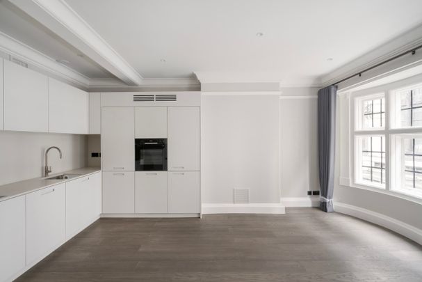 Young Street - Photo 1