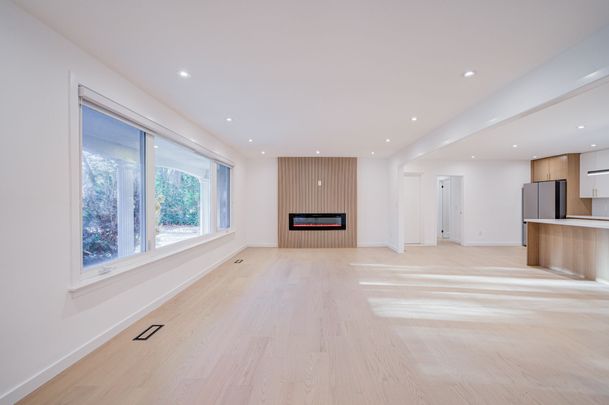 For Lease - 2417 Mississauga Road Unit# Main, Mississauga, Ontario - Photo 1