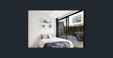 Townhouse with Large Balcony Plus Courtyard - Photo 3