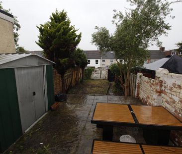 3 bedroom terraced house to rent - Photo 3