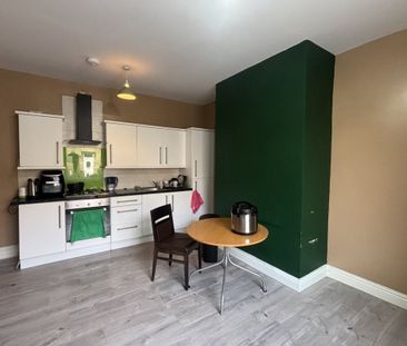 Thorncliffe Street - Photo 1