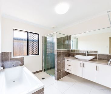 Location Perfect In Andergrove - Photo 4