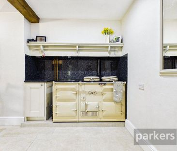 4 bedroom semi-detached house to rent - Photo 3