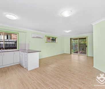 Newly renovated Â CONVENIENT VILLA LIFESTYLE! - Photo 1