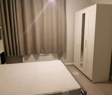 Room in a Shared Flat, Boreman House, SE10 - Photo 2