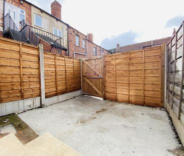 2 bedroom House To Let - Photo 1