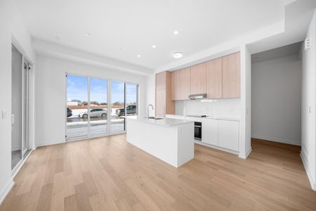 For Lease - 5 Red Squirrel Lane Unit# F-103, Richmond Hill, Ontario - Photo 4