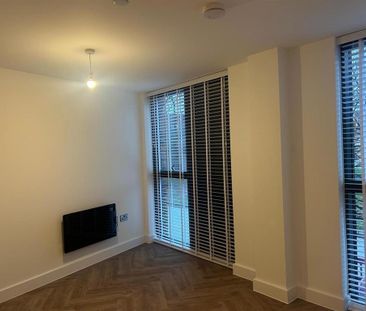 Studio to rent - Photo 2