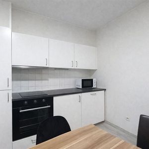 Appartement te huur in Brussel voor € 1.150 met 1 slaapkamer - Photo 3