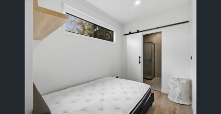 Contemporary Furnished One-Bedroom, One-Bath Home - Photo 2