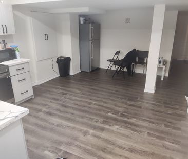 For Lease - 11 Bannister Crescent, Brampton, Ontario - Photo 6