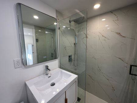 For Lease - 38 Cartier Crescent Unit# Bachelor, Richmond Hill, Ontario - Photo 3