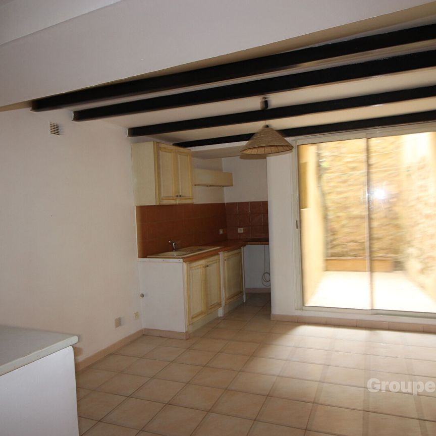 APPARTEMENT T2 EN RDC AVEC TERRASSE À RIANS, - Photo 1