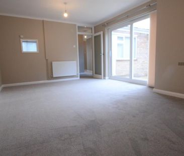 2 bedroom semi-detached bungalow to rent - Photo 1