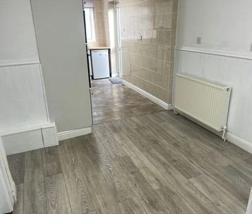 Detached house to rent on - Photo 1