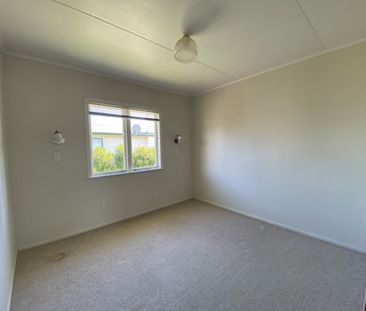 Havelock North - 3 bedrooms - Photo 5