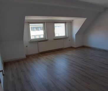 Großzügige 4 Zimmerwohnung zu vermieten - Photo 2