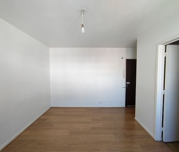 Location Appartement 1 pièce 21m² - Photo 4
