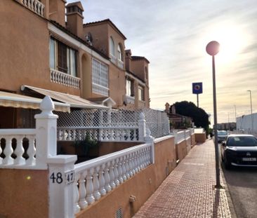 Ground Floor Bungalow for Short Term Rental in Punta Prima - Photo 4