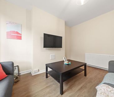 4 bedroom terraced house to rent - Photo 2