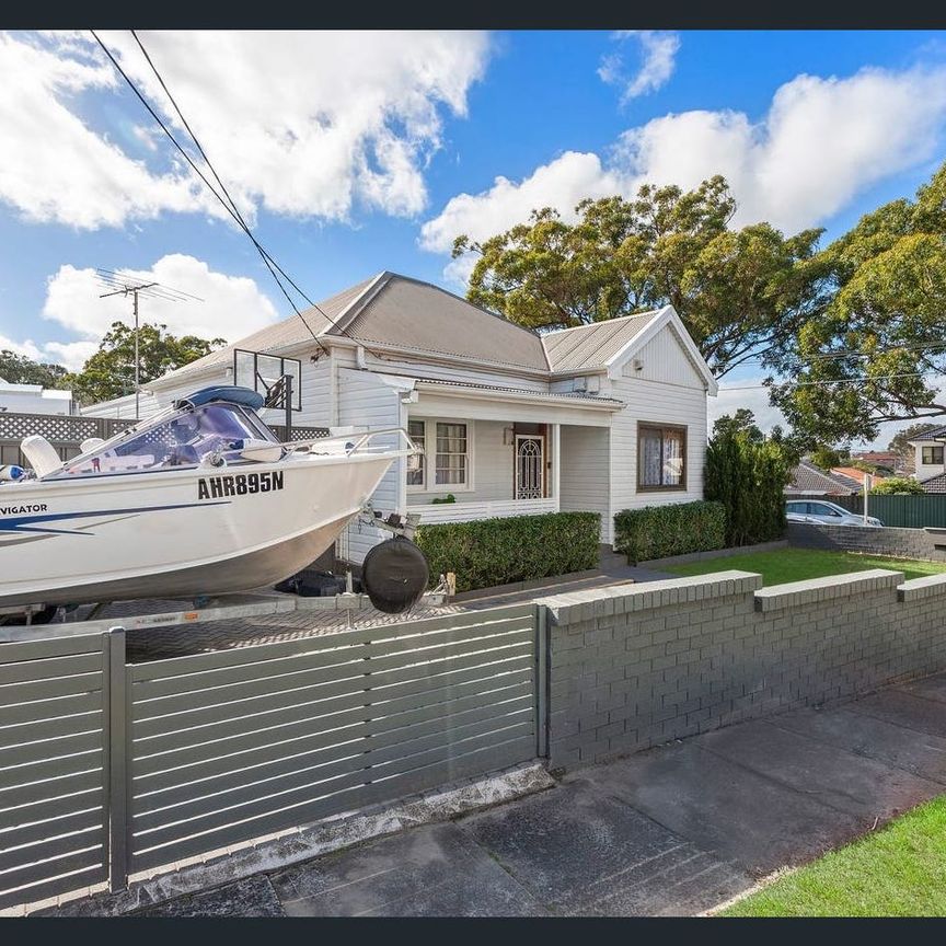 Fresh Family Home - Photo 1