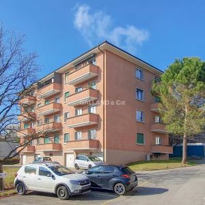 Appartement de 2,5 pièces situé au rez-de-chaussée. - Foto 2