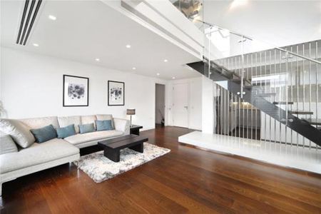 Pan Peninsula East, Canary wharf, London, E14 - Photo 2