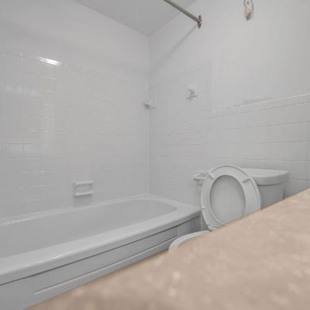 1 CH - 1 SDB - Québec - $999 /mo - Photo 4
