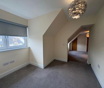 5 bedroom detached house to rent - Photo 3