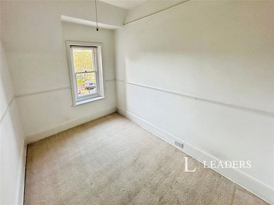 3 bedroom flat to rent - Photo 1