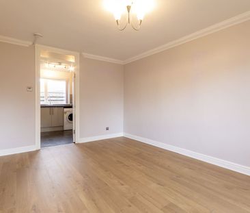2466L Saughton Mains Terrace, Edinburgh, EH11 3NX - Photo 3
