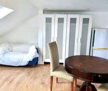 Studio to rent - Photo 5