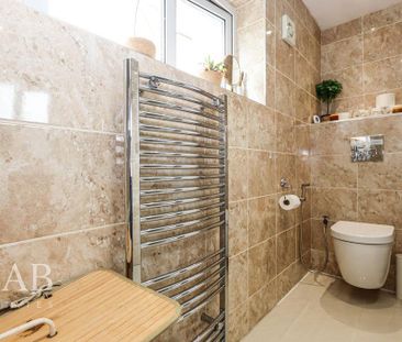 4 bedroom terraced house to rent - Photo 4