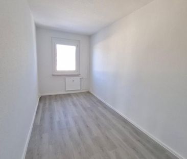 Einzugsbereit: Frisch sanierte 4-RWE mit neuer EBK - Photo 3