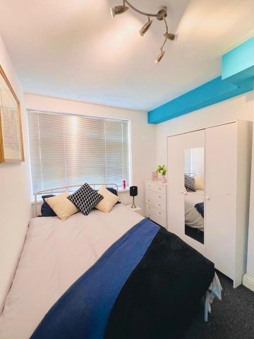 6 bedroom house of multiple occupation to rent - Photo 2