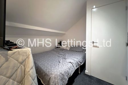 2 Bedroom Mid Terraced House for rent in Meadow View - Photo 5