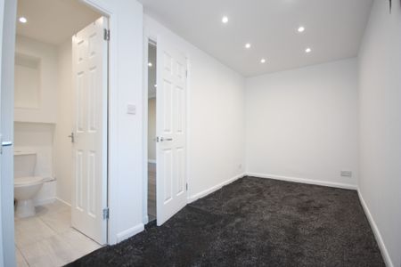 Springholm Drive, Airdrie, ML6 - Photo 4