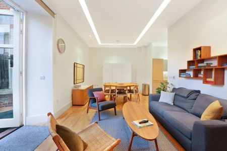 2 bedroom Flat To Let Total Size: 809 SQ FT - Photo 2