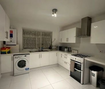 Room in a Shared House, London, E2 - Photo 5