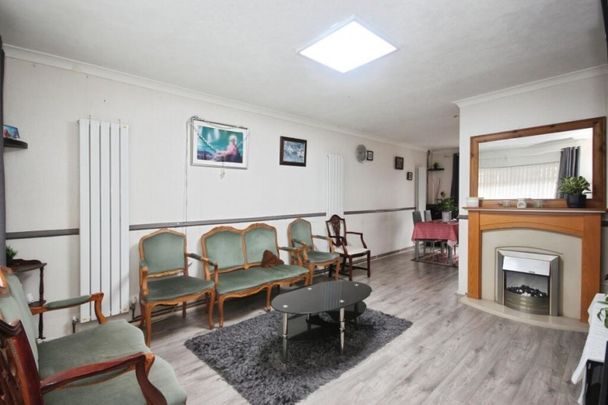 Heddle Grove, Coventry - - Photo 1