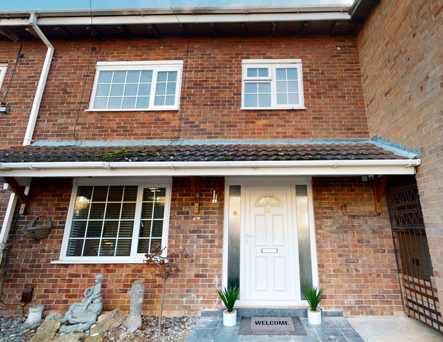 Croyde Avenue Room 5 - Photo 1