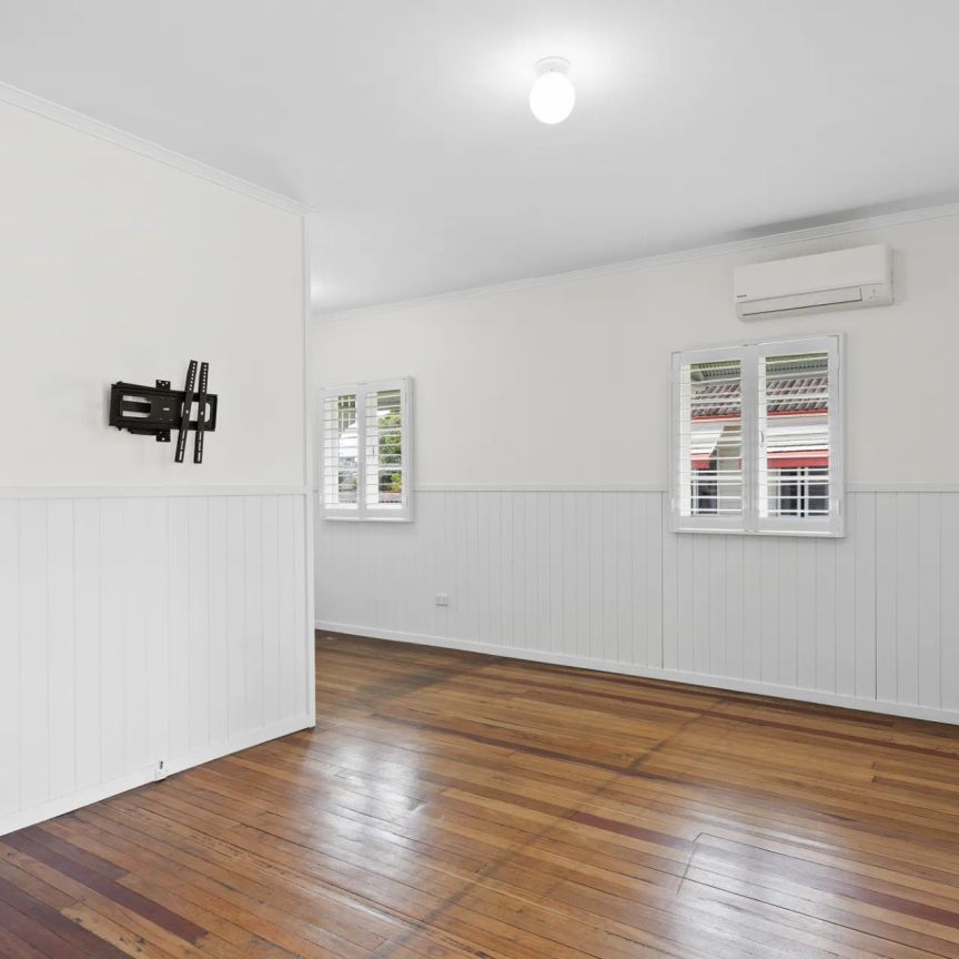 72 Plume Street, Redcliffe. - Photo 1