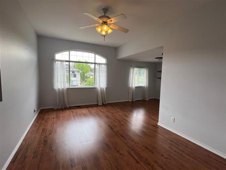 Great Home in an Amazing Location! - Photo 4