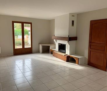 LE BARP, maison individuelle de plain-pied, 94m², 3 chambres, bureau et jardin avec piscine - Photo 4