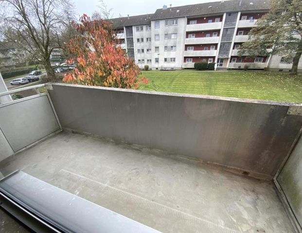 3-Zimmer-Wohnung in Lüttringhausen mit Balkon frei - Photo 1