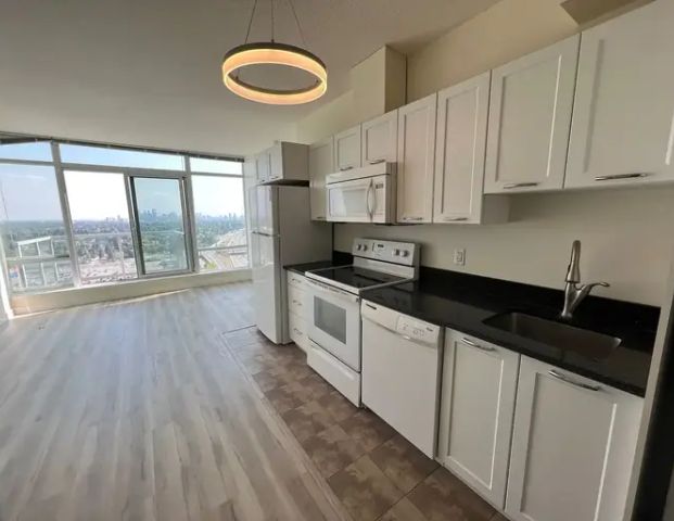 University City Condo top floor – 19th floor - Amazing views, Quietness, Privacy | 1903 - 3820 Brentwood Road Northwest, Calgary - Photo 1