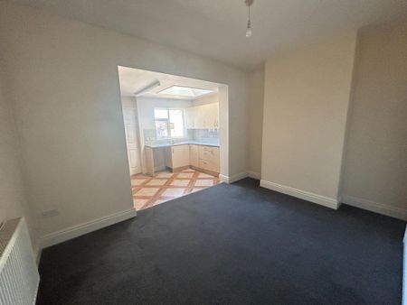 2 bedroom terraced house to rent - Photo 2