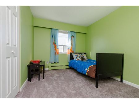 Rancher Home in Peaceful Neighbourhood - Photo 5