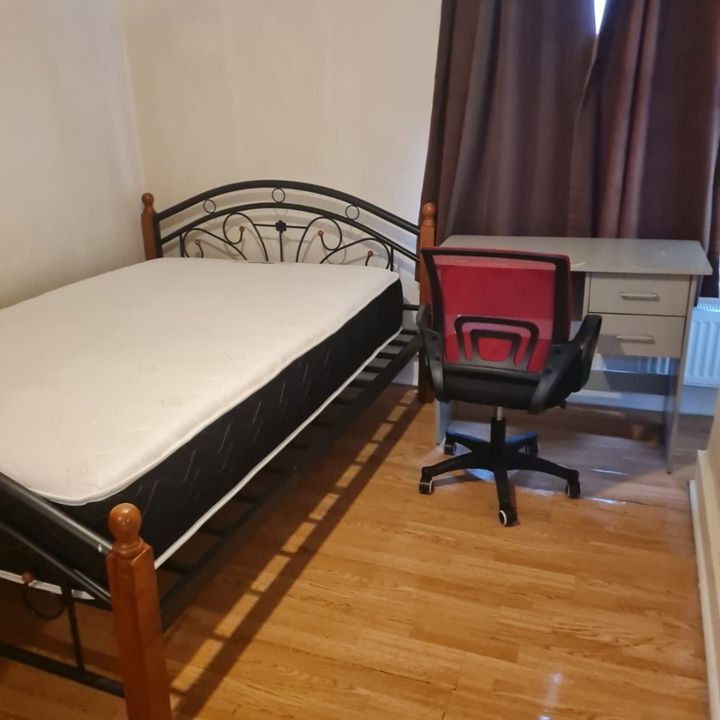 Room in a Shared House, Spurling Road, SE22 - Photo 1