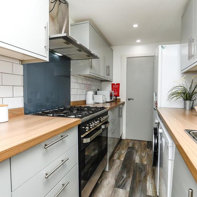 1 bedroom in a house share to rent - Photo 1